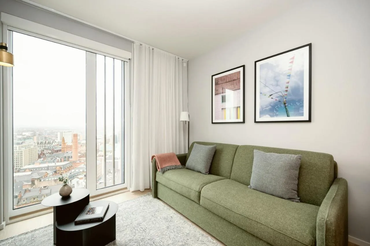 Wilde One Bed Apartment with City View